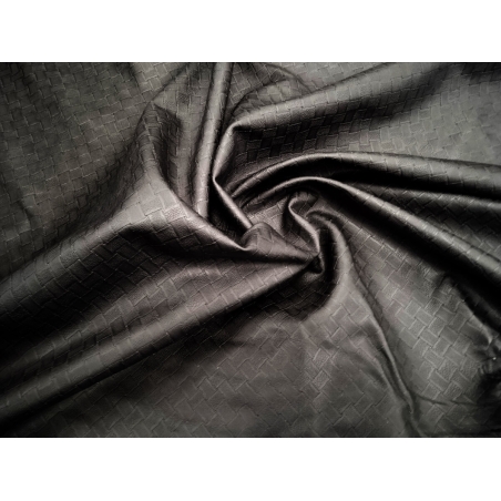 Skórka czarna kostka