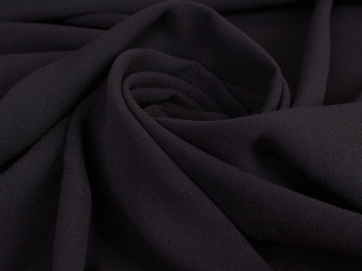 Krepa armanii gama kolorów se traduce al español como "Gama de colores de la crepé Armani".