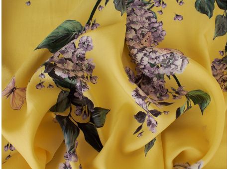Jedwab Sygnowany - Kwiat Jabłoni & Motyle