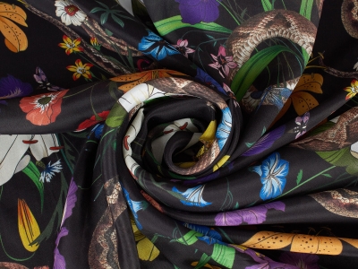 Jedwab sygnowany węże w stylu Cavalli