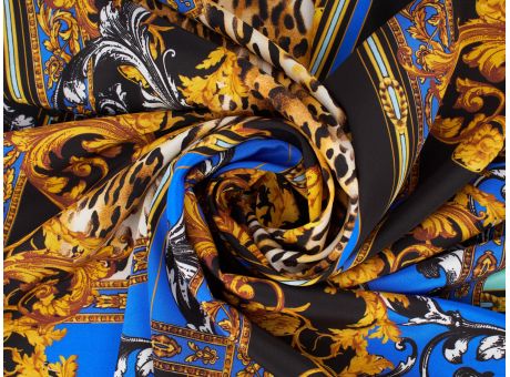 Jedwab sygnowany modrak w stylu Versace