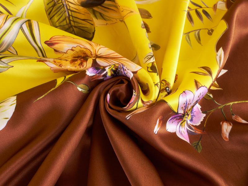 Jedwab Doucerea - kwiaty na złocie - Raport