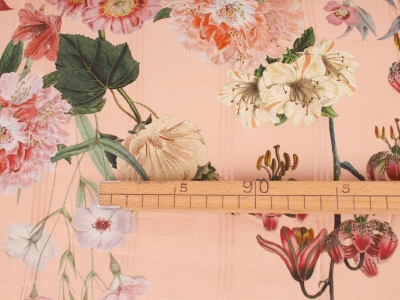 Sorella viscose flowers in themeadow