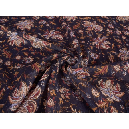 Szyfon kreszowany ze złotą nitką w kwiaty.
