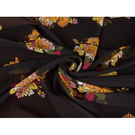 Nous proposons un chiffon de haute qualité avec un motif floral.