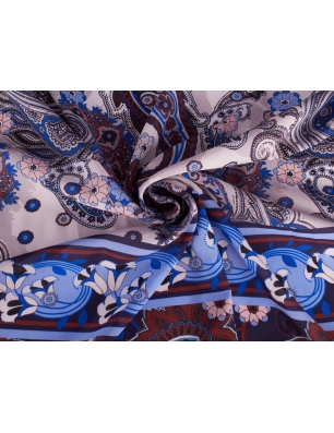 Silkki, jota koristaa etro - Paisley-kuvio