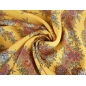 Tissu en soie signé dans un style ethnique