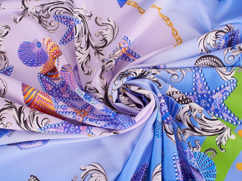 Silke tyg med signatur - Snäckor i Dolce&Gabbana-stil - Två färger - Rapport!