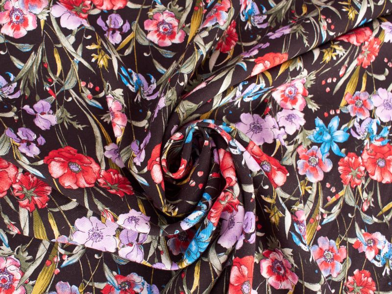Viscose Giavanetta - Fleurs sur fond noir
