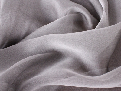 Hladký hedvábí - Stříbrná barva