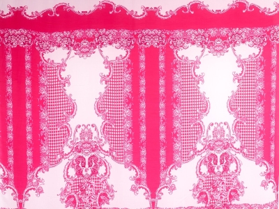 Alusvaate, jonka on allekirjoittanut - Caprirosa - italialainen batisti Blumarine-tyylillä.