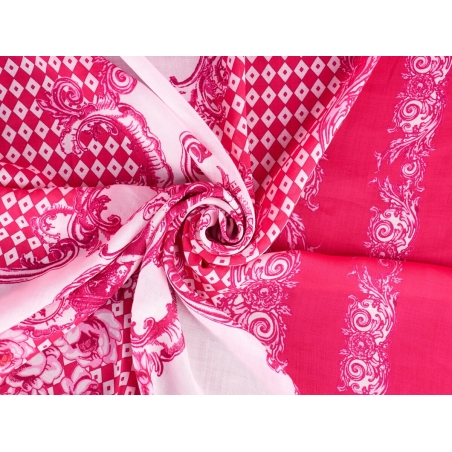 Batistas su ženklu - Caprirosa - itališkas batistas Blumarine stiliumi.