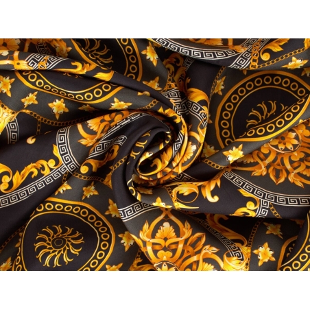 Silkkikangas, joka on merkitty - Piastre Dorate - Versace-tyylissä