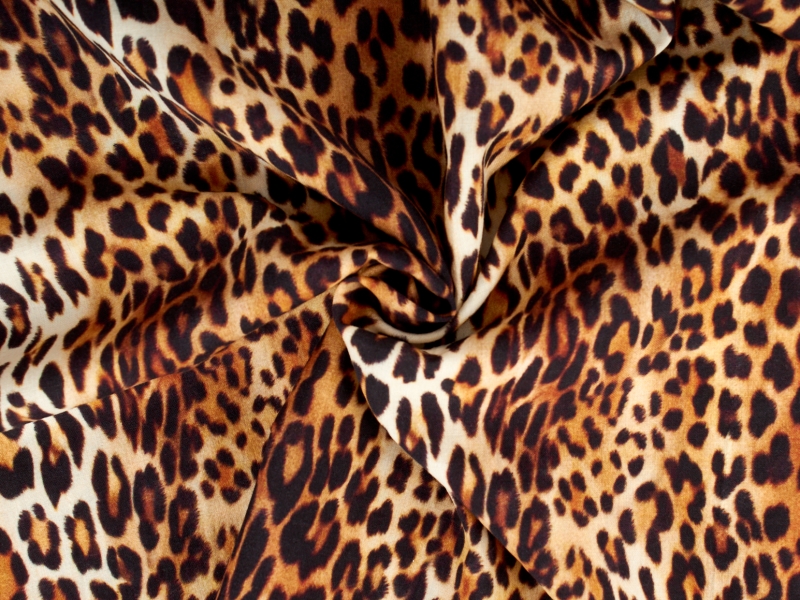 Signed wool - Leopard print - in the style of Dolce&Gabbana