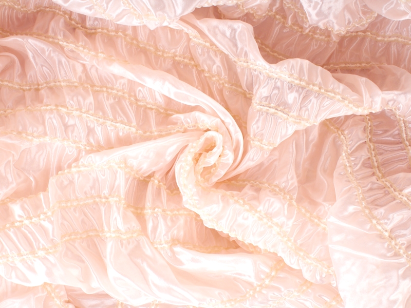 Satin de soie avec effet CRINK - perle