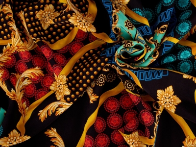 Soie signée - Motif mixte - dans le style de Versace