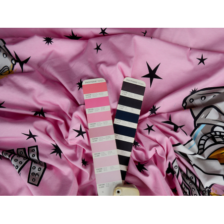 Bomullsjersey rosa i Moschino-stil - rapport