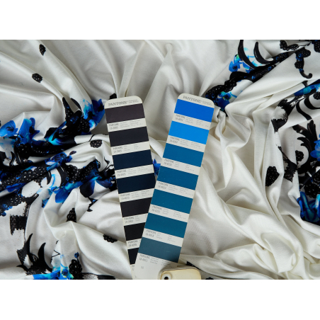 Malha de viscose com elastano - relatório no estilo JustCavalli