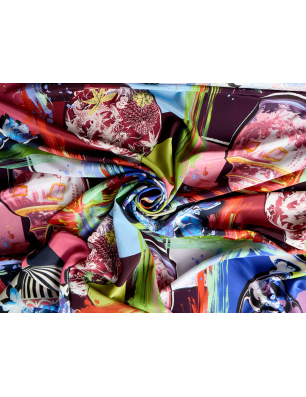 Soie pour une robe d'été avec motif coloré - Grossiste en tissus Bemax