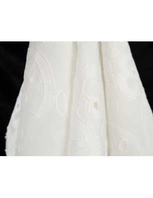 Бял бродиран батист - Търговия на едро с тъкани Bemax