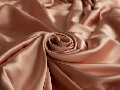 Satin cupro touch - macia e fluida - bege cobre