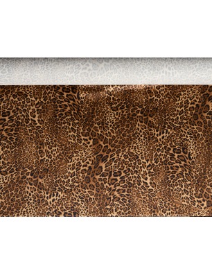Viscosa, tejido con un brillo delicado: el estampado de leopardo ideal