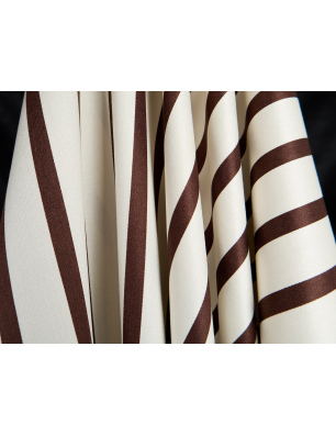 Viscose, material com um brilho delicado — riscas em ecru