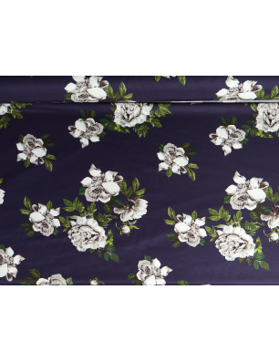 Viscose tecido para vestido azul-marinho com rosas brancas