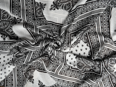 White geometric bandana-patterned viscose chiffon