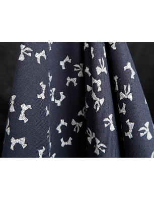 Vâscoză twill pentru rochie cu model fin de fundițe - bleumarin și roz