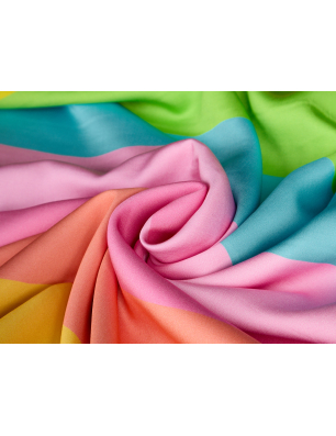Viskose-Satin in pastelligen, farbigen Streifen