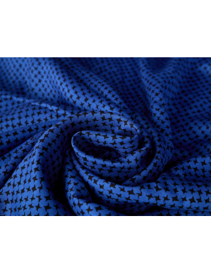 Viskose materiale til kjole blå med fint sort mønster - Tøjlager Bemax