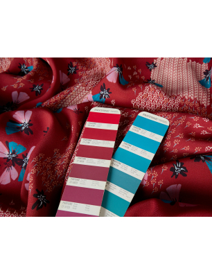 Viskose-Material für ein Kleid, rot mit Blumenmuster - Stoffgroßhandel Bemax