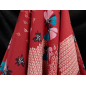 Viskose-Stoff für ein Kleid rot mit Blumenmuster