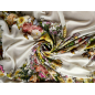 Viscoză material pentru rochie albă cu flori colorate - raport