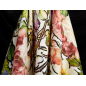 Viskose-Stoff für ein Kleid, weiß mit bunten Blumen - Bericht