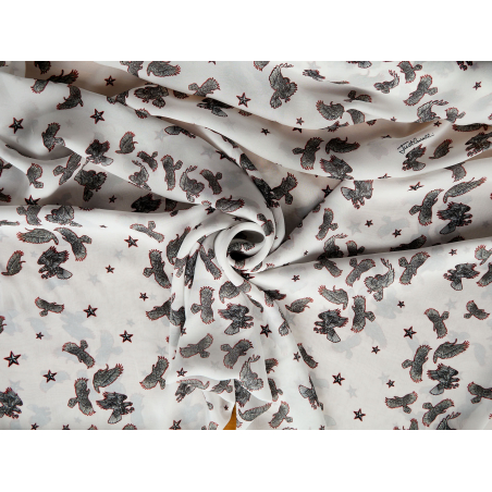 Viszkóz sifon fehér, eredeti mintájú madarakkal és csillagokkal - Bemax Textil nagykereskedés