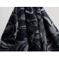 Jeans em tecido jacquard com padrão floral em marinho escuro