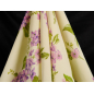 Viscosa-material för klänning i ljusrosa blommor