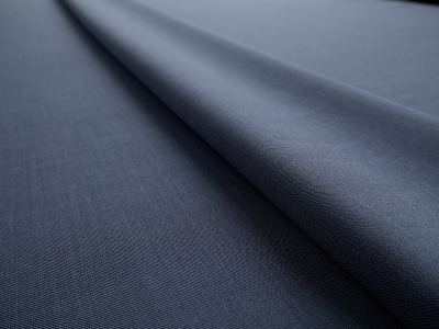 Wełna virgin z elastanem twill w kolorze denim